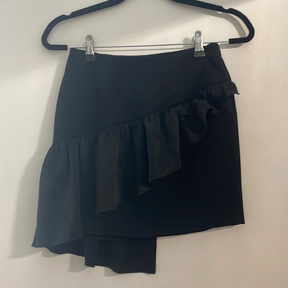 Black mini skirt with ruffle